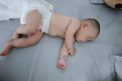 京山没满月的宝宝 京山没满月的宝宝